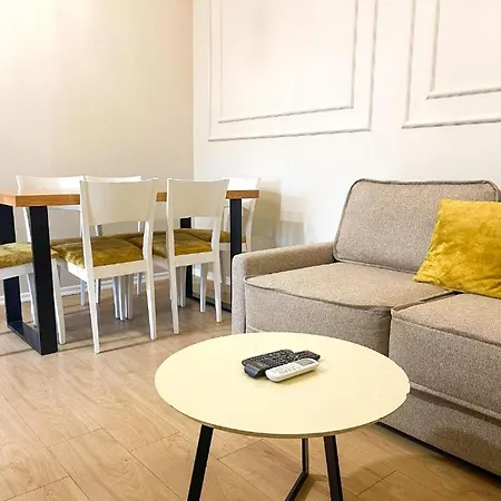 شقة 4br Penthouse & Bbq Terrace At Blloku - تيرانا