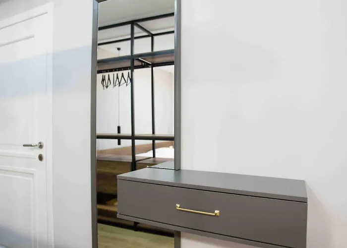 4br Penthouse & Bbq Terrace At Blloku - Daire *