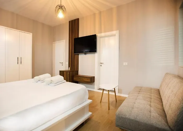 4br Penthouse & Bbq Terrace At Blloku - Daire Tiran