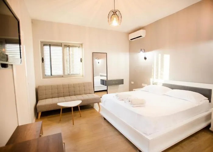 4br Penthouse & Bbq Terrace At Blloku - Daire *