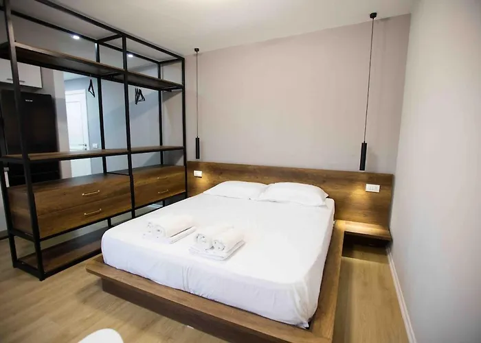 Daire 4br Penthouse & Bbq Terrace At Blloku -