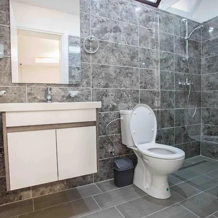 4br Penthouse & Bbq Terrace At Blloku - Daire *