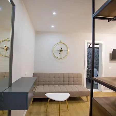 4br Penthouse & Bbq Terrace At Blloku - Daire *