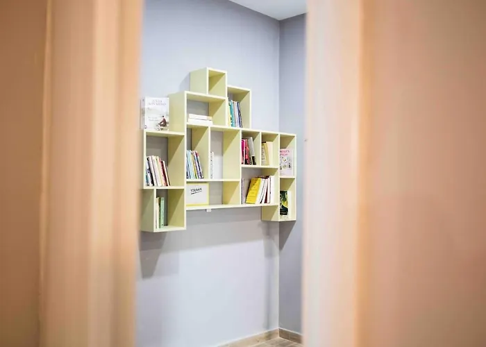 4br Penthouse & Bbq Terrace At Blloku - Tirana