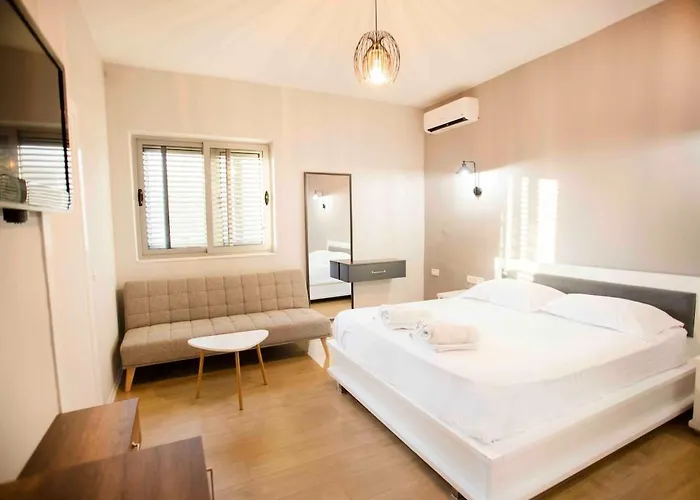 公寓 4br Penthouse & Bbq Terrace At Blloku - 地拉那