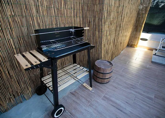 Apartmán 4br Penthouse & Bbq Terrace At Blloku - *