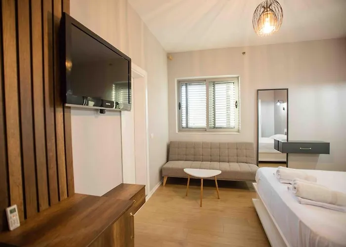 公寓 4br Penthouse & Bbq Terrace At Blloku - *