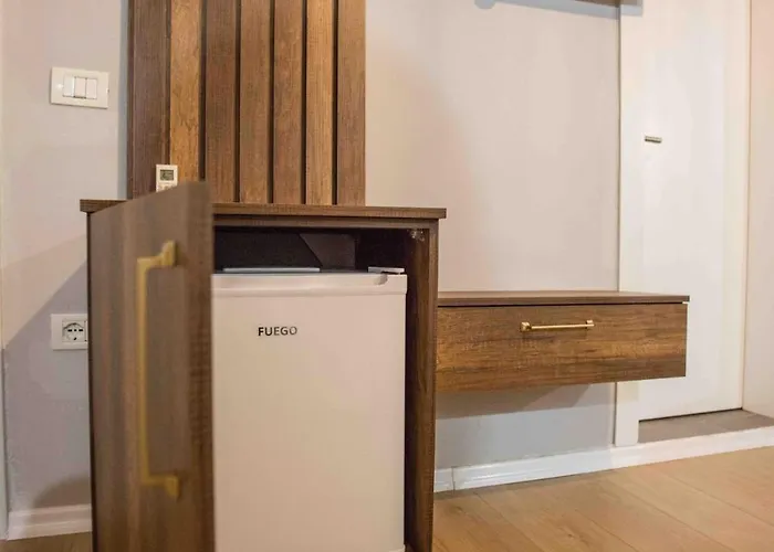 公寓 4br Penthouse & Bbq Terrace At Blloku - *