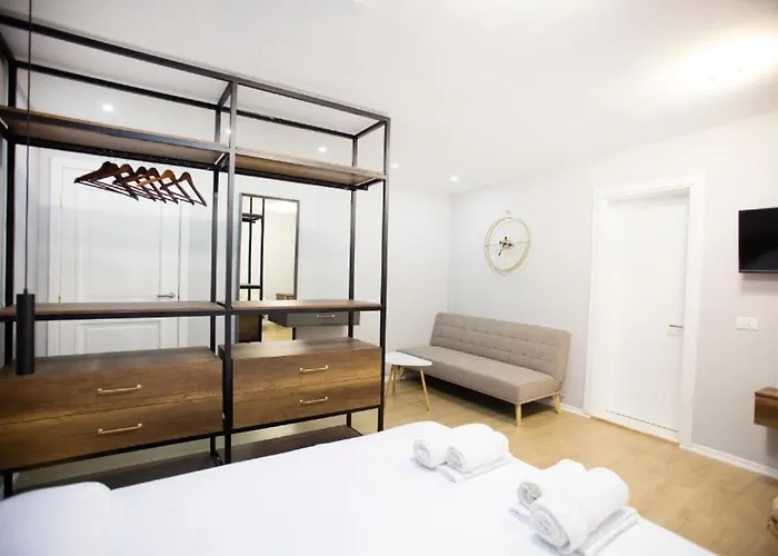 4br Penthouse & Bbq Terrace At Blloku - *