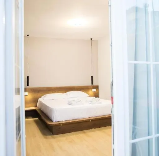 公寓 4br Penthouse & Bbq Terrace At Blloku - 地拉那