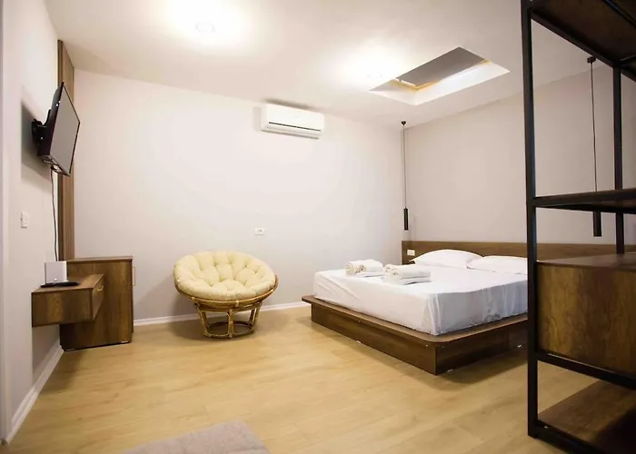 4br Penthouse & Bbq Terrace At Blloku - 地拉那